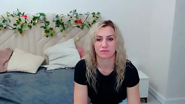 Polina-Ray webcam show