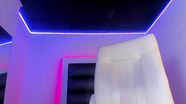 adhalee_js Live XXX Chat