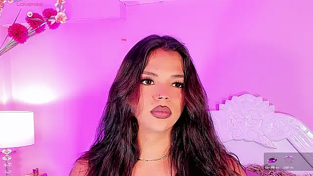 Chat XXX en directo de Keira_Fox31