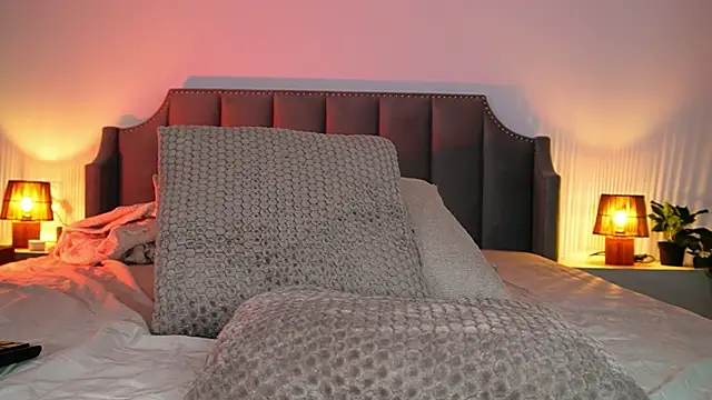 WowMila Webcam show
