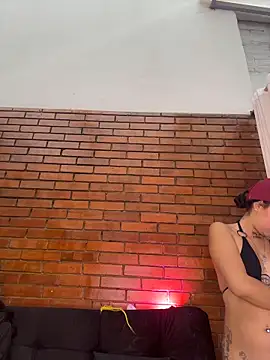Chatroom XXX en direct de The_Bratzz_