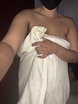 Ariana__Marien Webbikameraesitys