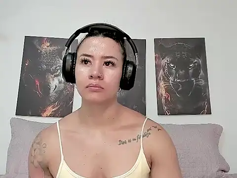 XXX chat uživo modela AngelMartinss