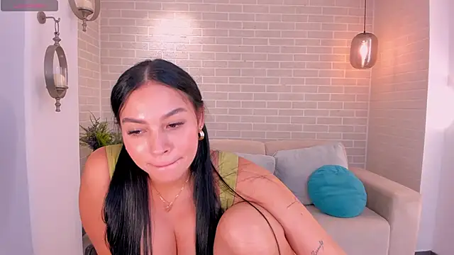 MollyJones_ Chat XXX in diretta