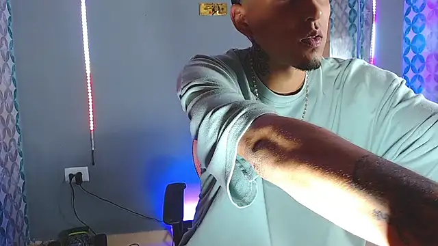 Liam_lee webkamerás műsora