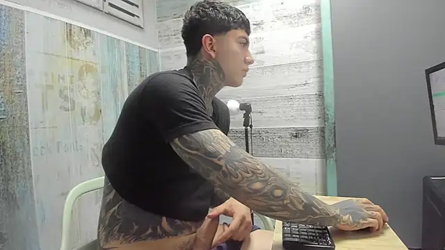 Gury_tattoo 现场XXX聊天