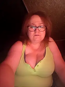 Iwenne Chat XXX live