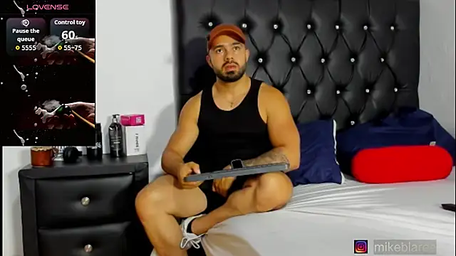 mikeblaree Pertunjukan Webcam