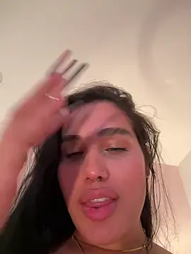 Chat XXX en directo de Bella__Wood