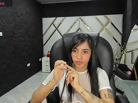 Živý XXX chat hazel_18_