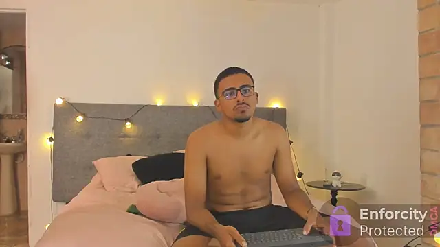 Sexy_Couple_Xx: διαδικτυακό σόου στην κάμερα