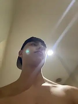 Lander_Cruz Live XXX-chat