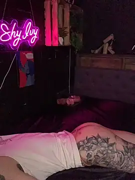 Chat +18 de Shy-Ivy ao vivo