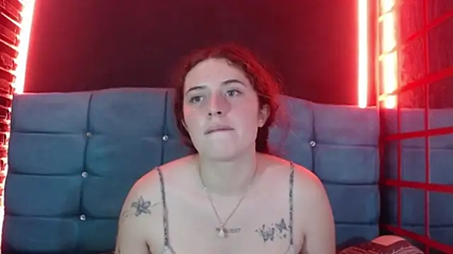 Cherry_Boom18's Live XXX Chat