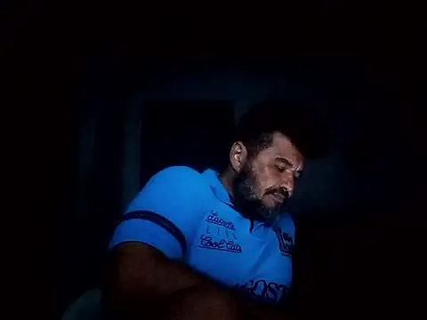 tarra122 élő XXX-chatje