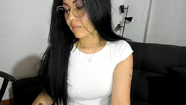 دردشة Tania_mature الجنسية المباشرة