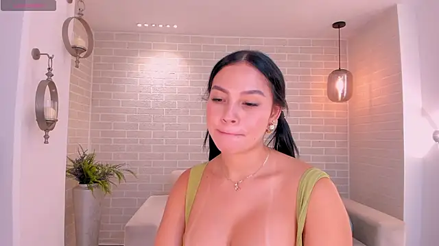 MollyJones_ Adlı Modelin Canlı XXX Sohbeti