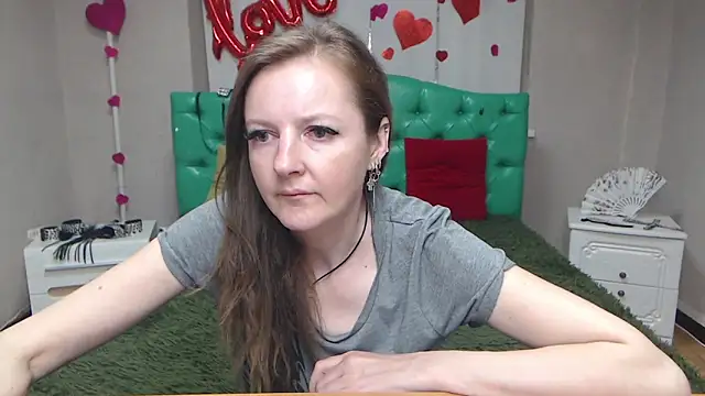 XXX chat uživo modela MeganPirs