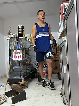 Czat XXX na żywo – Paul22cm-