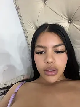 MeganHillss' Live XXX Chat