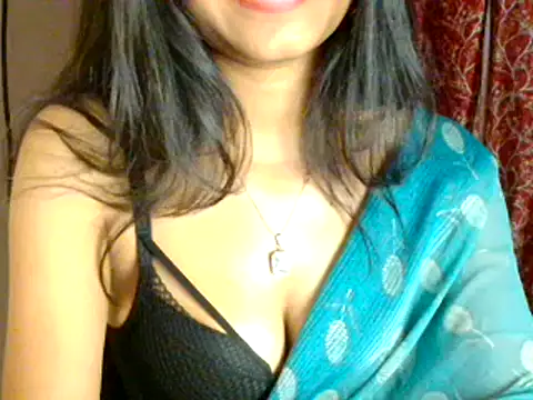 Sexy_Sanaya2: διαδικτυακό σόου στην κάμερα