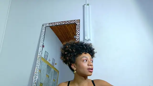 Chatroom XXX en direct de AliyahBrowns
