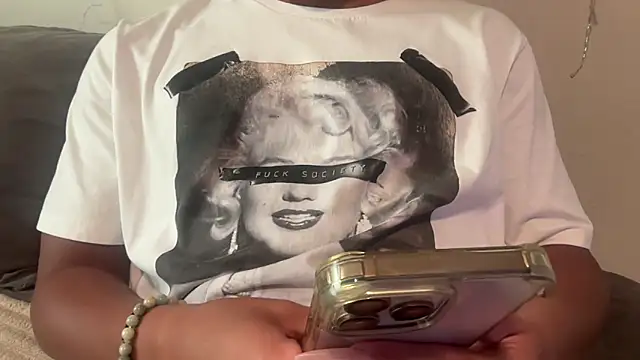 Веб кам-шоу tsjaden777