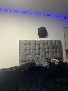 Caro_redd's Webcam Show