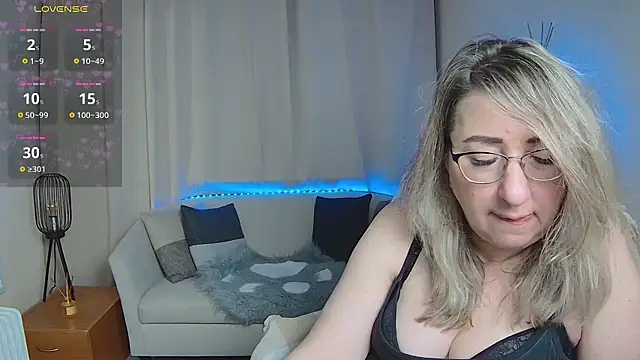 KKMimiKK লাইভ XXX চ্যাট