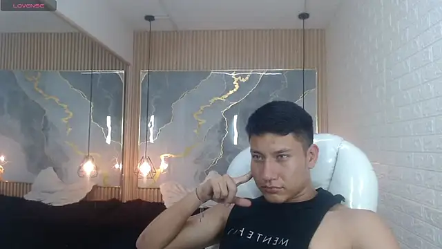 Онлайн чат XXX DominantBoy4