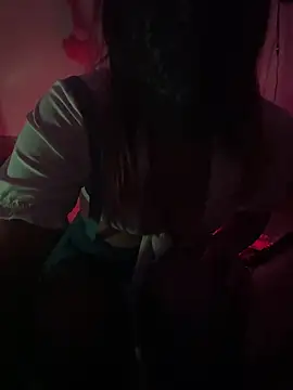 Chatroom XXX en direct de MiNniE_666