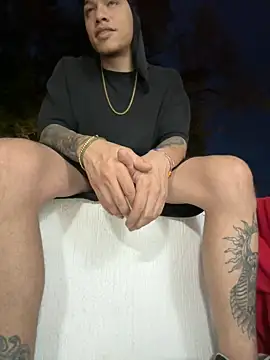 AlphaMasterXxx's Live XXX Chat