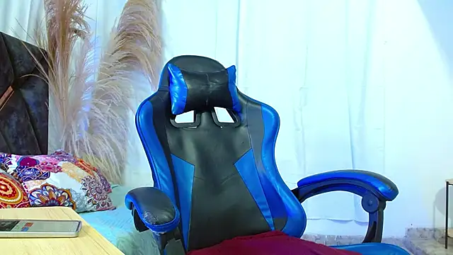 angelll18_'s Webcam Show
