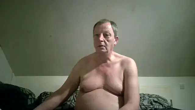 chubbybear2cum Adlı Modelin Canlı XXX Sohbeti