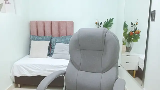 sophia_hadid Chat XXX in diretta