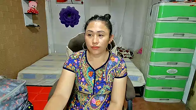 Filipina_Desire's Live XXX Chat