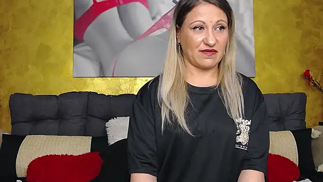 AdelaXXX Chat XXX live