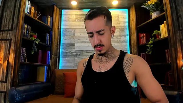 Donovan_Desmond: онлайн-секс-чат