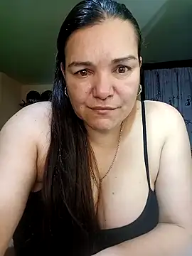 Zuleyka_69のライブXXXチャット