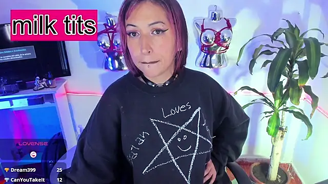 LucyStrike_n Live XXX chat