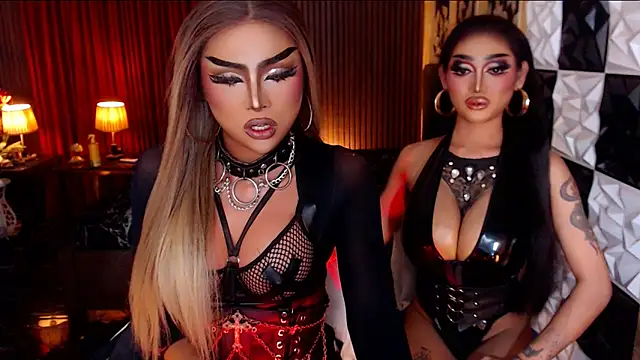 IndestructibleLily's Live XXX Chat