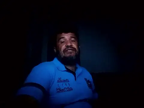 tarra122 élő XXX-chatje