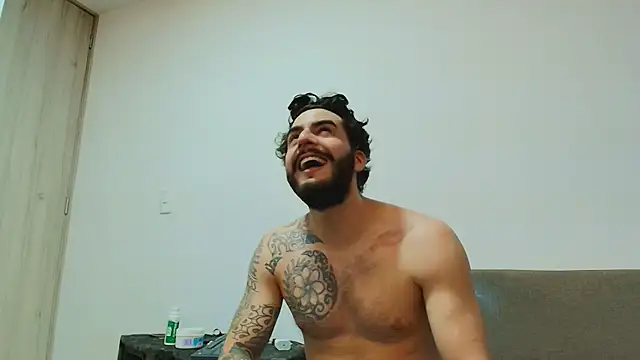 Онлайн чат XXX thomas_gun