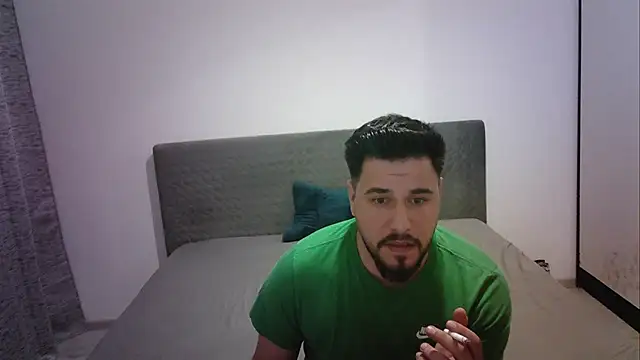 Gianiboy99's Live XXX Chat