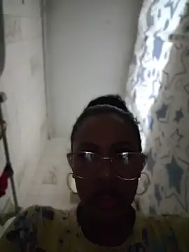 kimreigns' Live XXX Chat