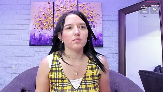 _EmilyJireh_ – Naživo XXX chat