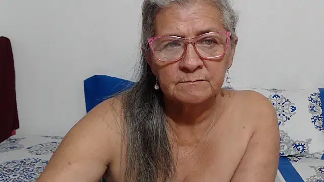Онлайн чат XXX candy_mature_