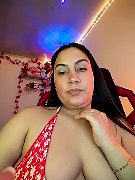 esmeralda_jadees Adlı Modelin Canlı XXX Sohbeti