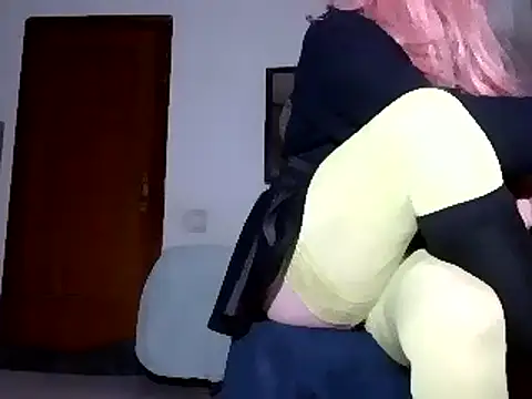 Layla-Trav Webcam Show