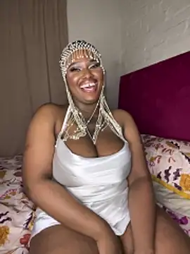 QUEEN_NOBUHLE_FEMDOM_777's Webcam Show